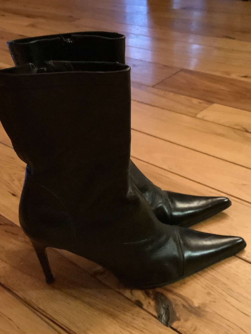 Vero Cuoio Black leather Pointed Leather tall Boots made in Italy size 36